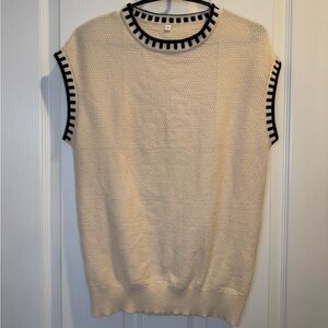Cream & Black Cap Sleeve Crewneck Sweater Vest Size S